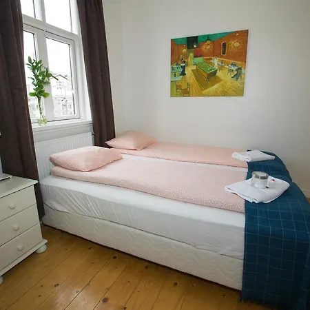 Central Guesthouse Reykjavik בית הארחה 2*