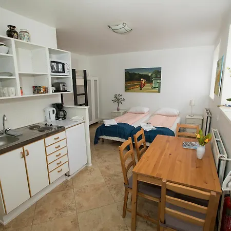 בית הארחה Central Guesthouse Reykjavik 2*