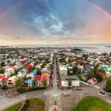 Guest house Central Guesthouse Reykjavik 2*