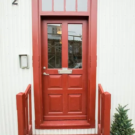Central Guesthouse Reykjavik Guest house 2*